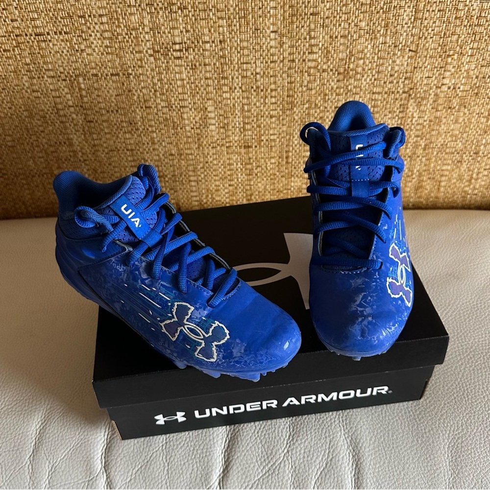 UNDER ARMOUR Kids Boys Soccer Sneakers s2Y, EUR 33.5,21cm.Blur Smoke Suede Slct